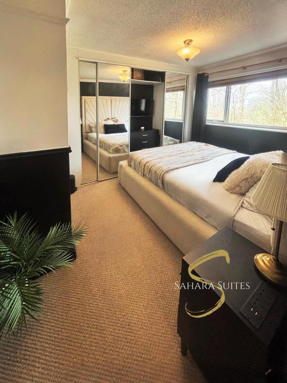 Stylish 2Bed - Manchester - Free Parking Hyde Ngoại thất bức ảnh